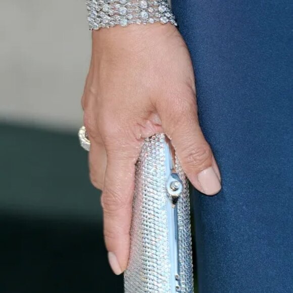 Vintage Small Mesh Wrist Purse from Whiting and Davis - Picture 7 of 8